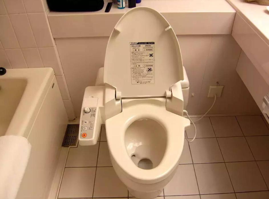 卫生间有必要装智能马桶吗,小卫生间有必要安装智能马桶