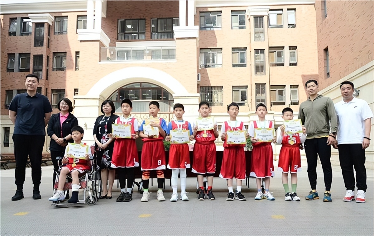 *党**心照耀童心悦动乐享篮球——北京小学红山分校篮球嘉年华活动开幕式