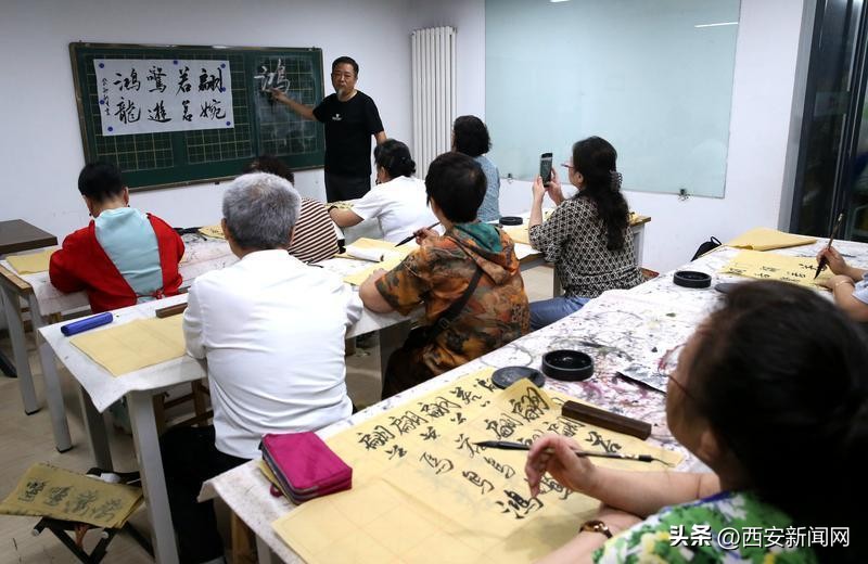 西安中老年兴趣爱好培训班,西安莲湖区老年兴趣培训班