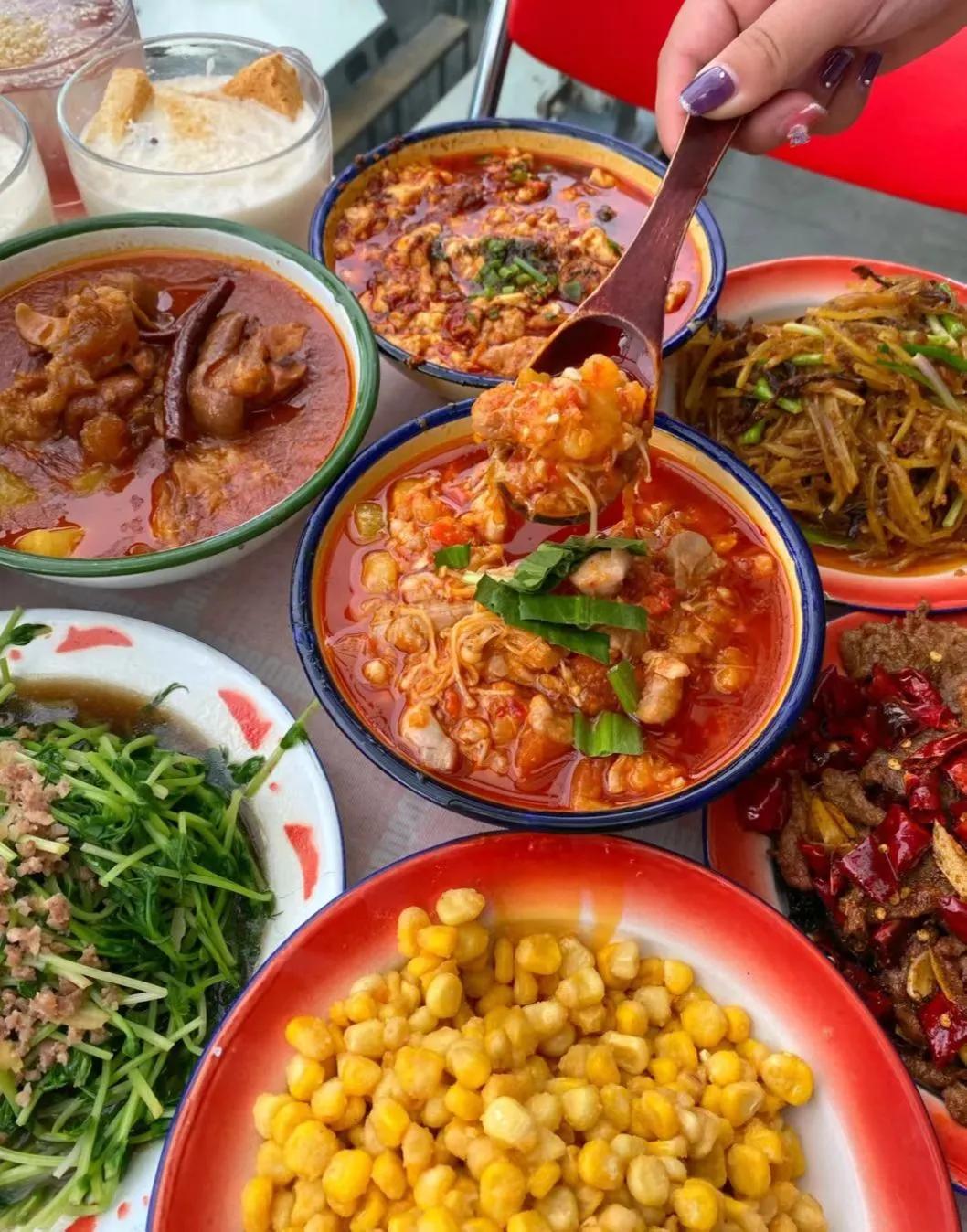 昆明及周边特色川滇味餐厅,昆明市藏在巷子里的老火锅