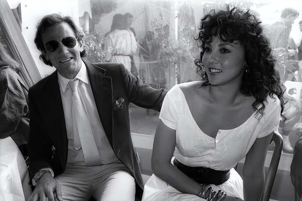 那位曾靓绝时尚圈、串起欧洲上流社会的超模为何落魄至此……