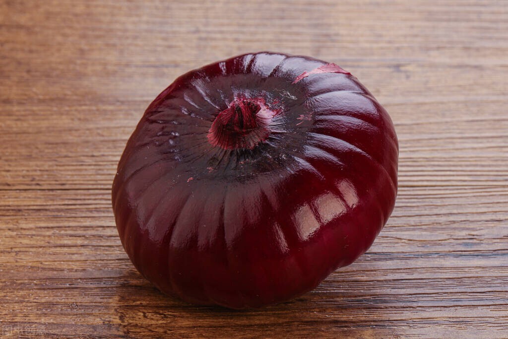 吃洋葱的好处怎么做,吃洋葱好处多