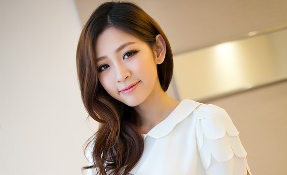 女的突然不理你了啥意思,女生突然不理你了怎么才能不尴尬