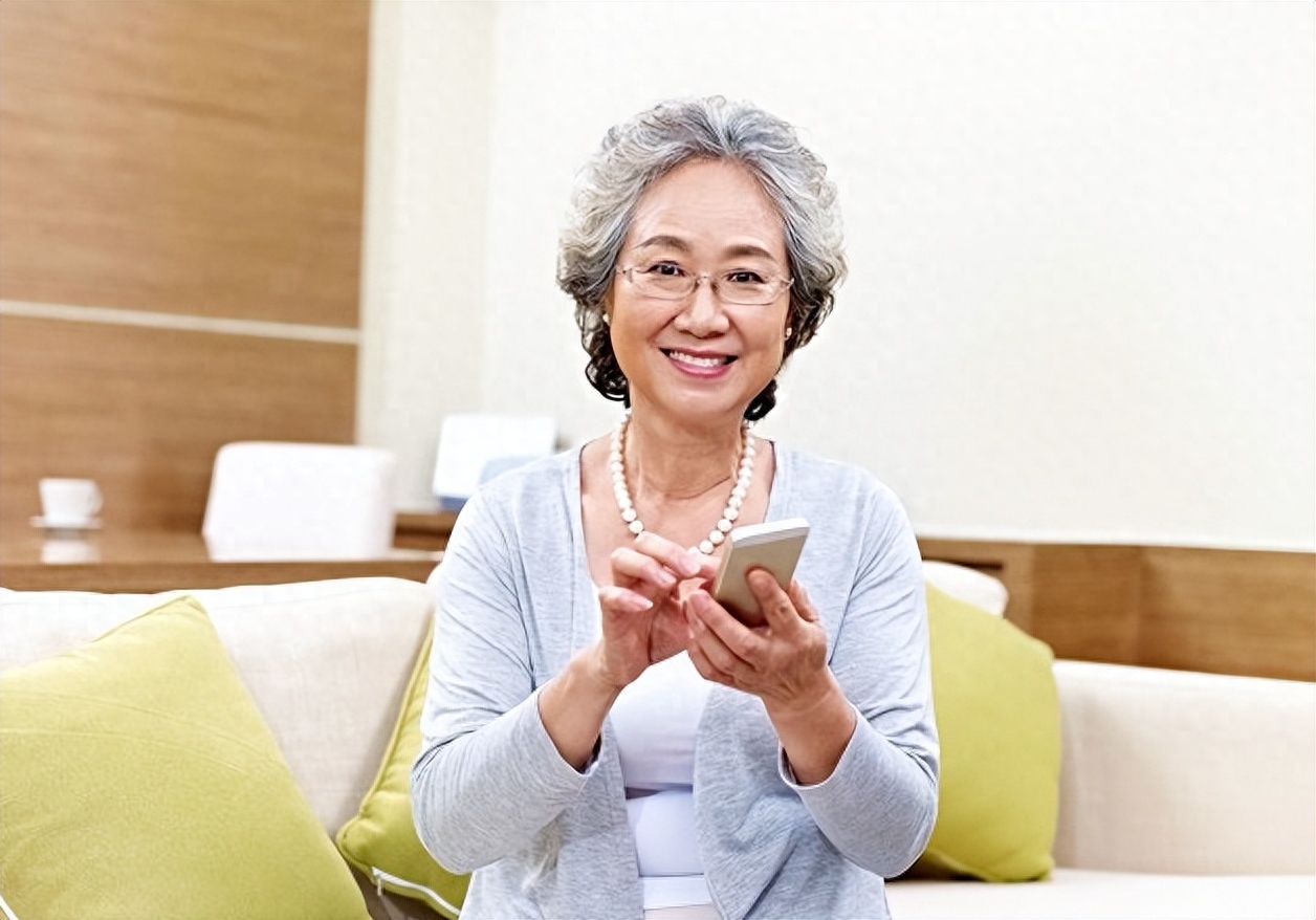 公公耐不住寂寞，儿媳妇知道后主动帮忙，最后被抓！