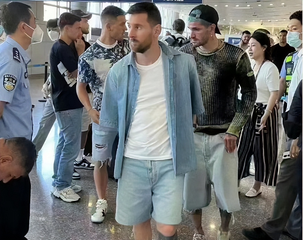 uzi复出微博热搜截图,uzi复出上热搜了