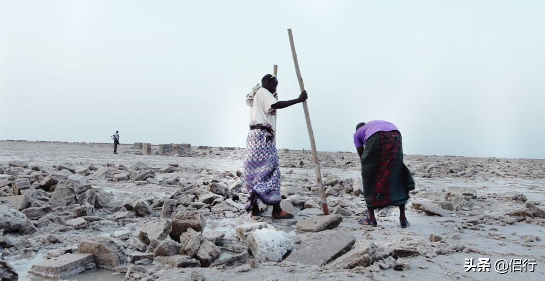 在非洲的死海，探访最接近地狱之门的人