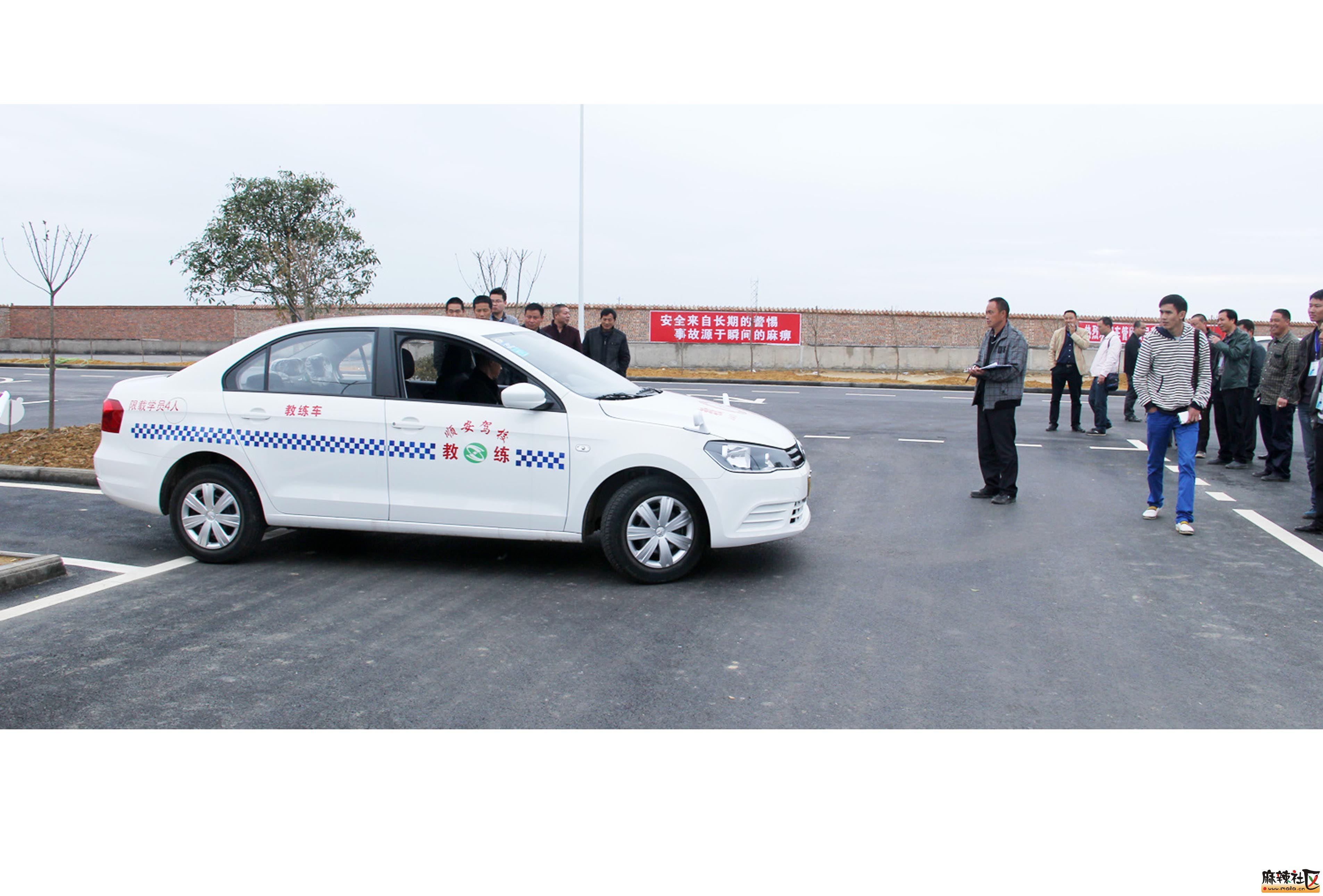 “黑驾校挂靠正规驾校”借鸡生蛋