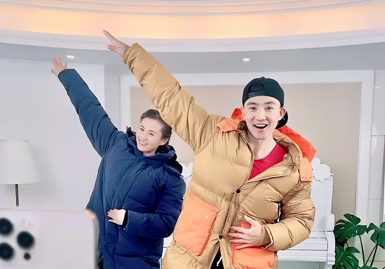 今年羽绒服，不看“含绒”看“绒子”/SHEIN日本大阪快闪店排长龙