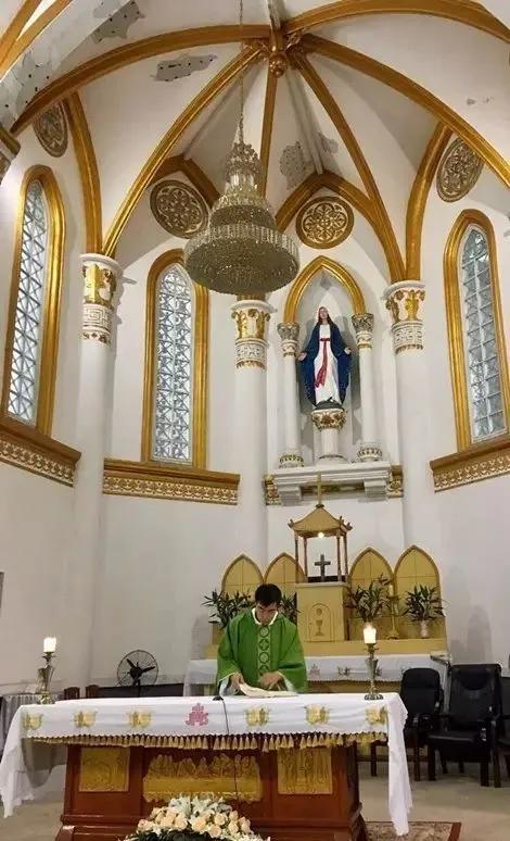 《宜宾史迹》之十七：文星街天主堂与公信医院