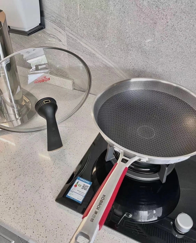 康巴赫不粘炒锅怎么开锅,康巴赫无烟不粘炒锅开锅视频