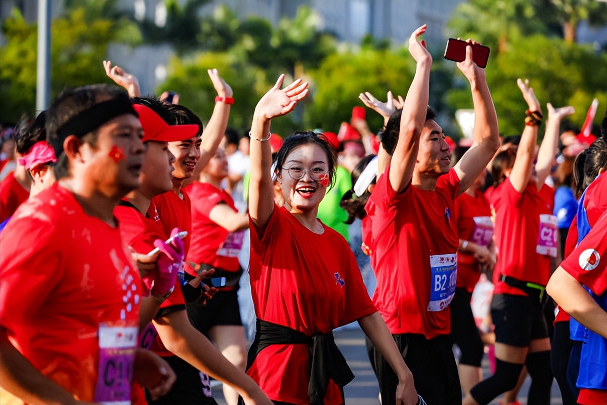 建立更高水平全民健身的相关政策,构建更高水平的全民健身服务体系