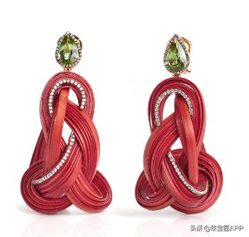 把竹子、树枝做成高级珠宝？这个来自巴西的鬼才设计师不一般！