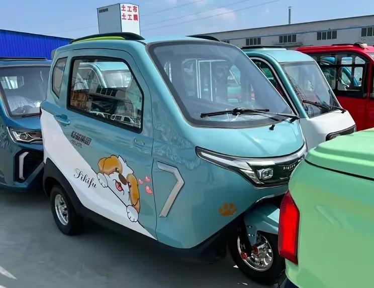 续航200公里的拉货电三轮车,轻骑世纪风全封闭电动三轮车价格