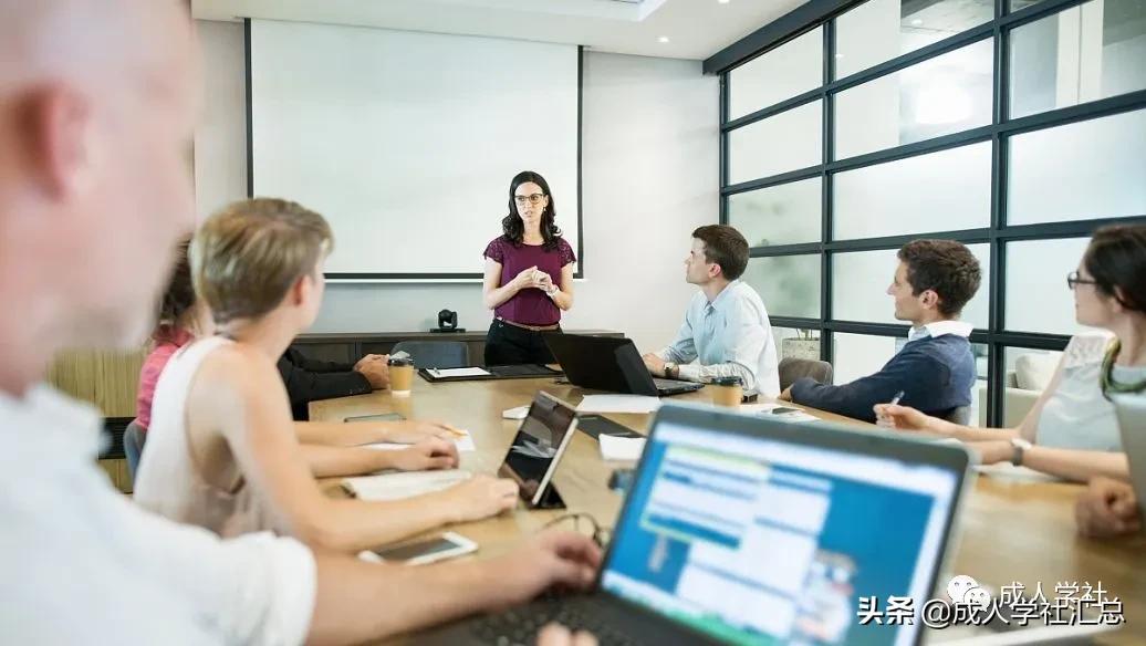 电子商务专业大学排名前十名,电子商务专业毕业从事什么工作