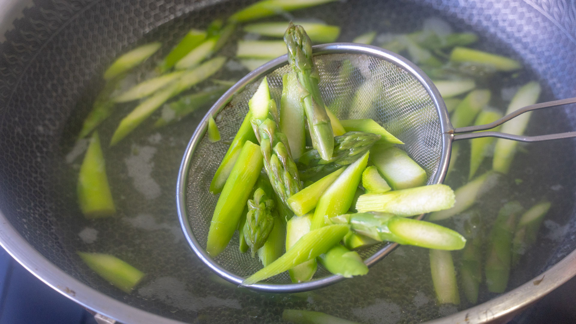 转骨增高汤的功效与作用女性,转骨汤适合长高吗