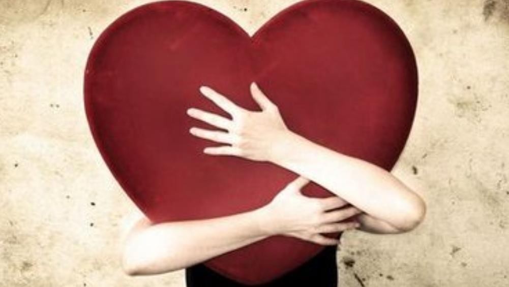 2020年上海交大女博士治癌需80万，丈夫跪地求离婚：求你放我一马