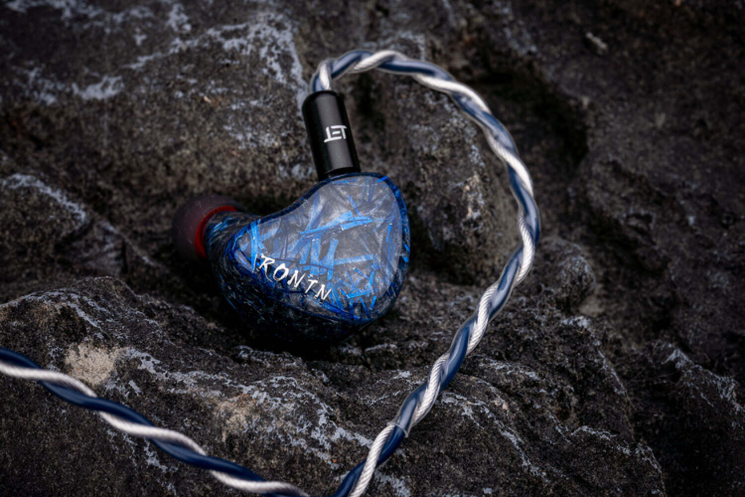 一款偏科得很精准的甜品级流行塞——NobleRonin