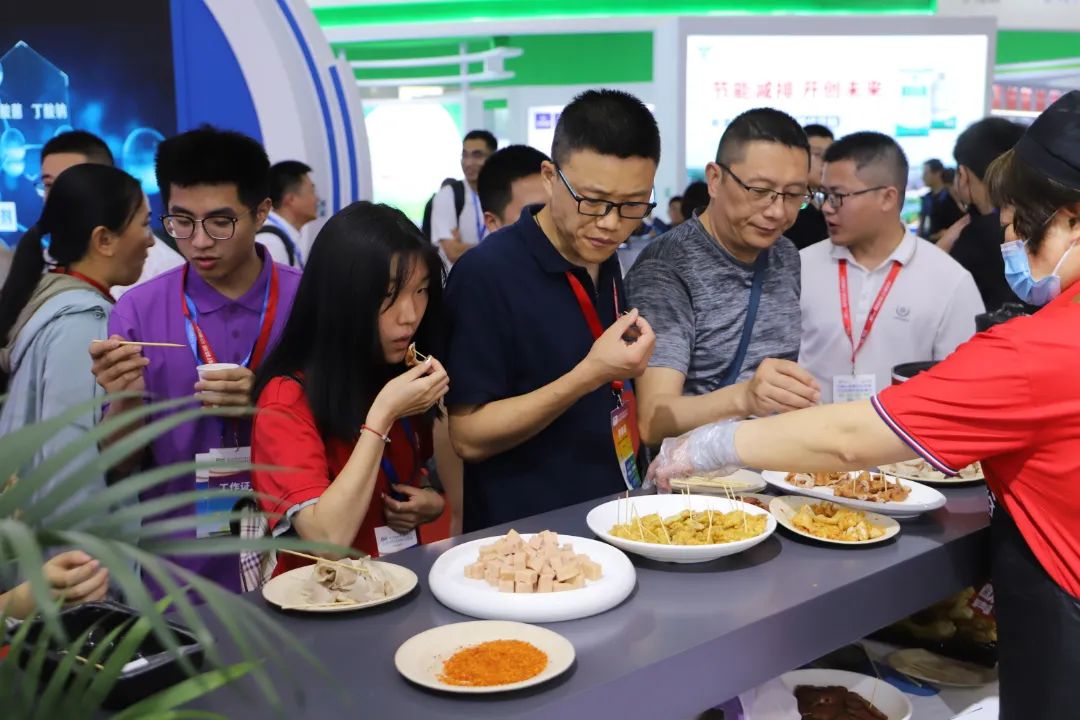 铁骑力士饲料展,从农场到餐桌北京
