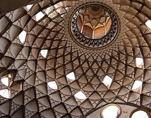 伊朗的地域面积，与波斯语国家关系研究结果如何？对未来的展望