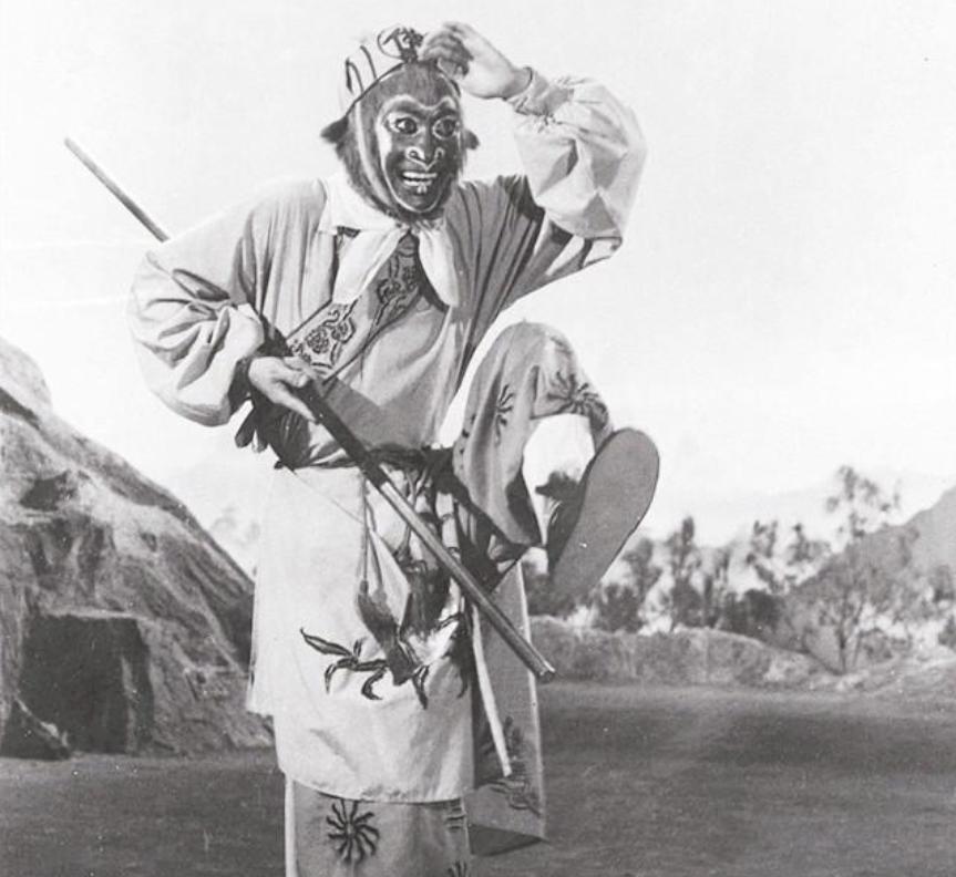 六小龄童哭灵,六小龄童唐僧送行