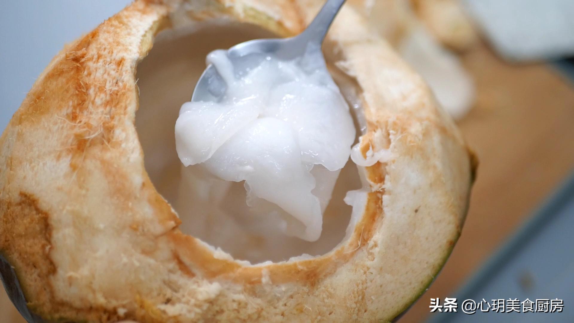 如何打开椰子取椰子肉,用开椰子的工具如何打开椰子