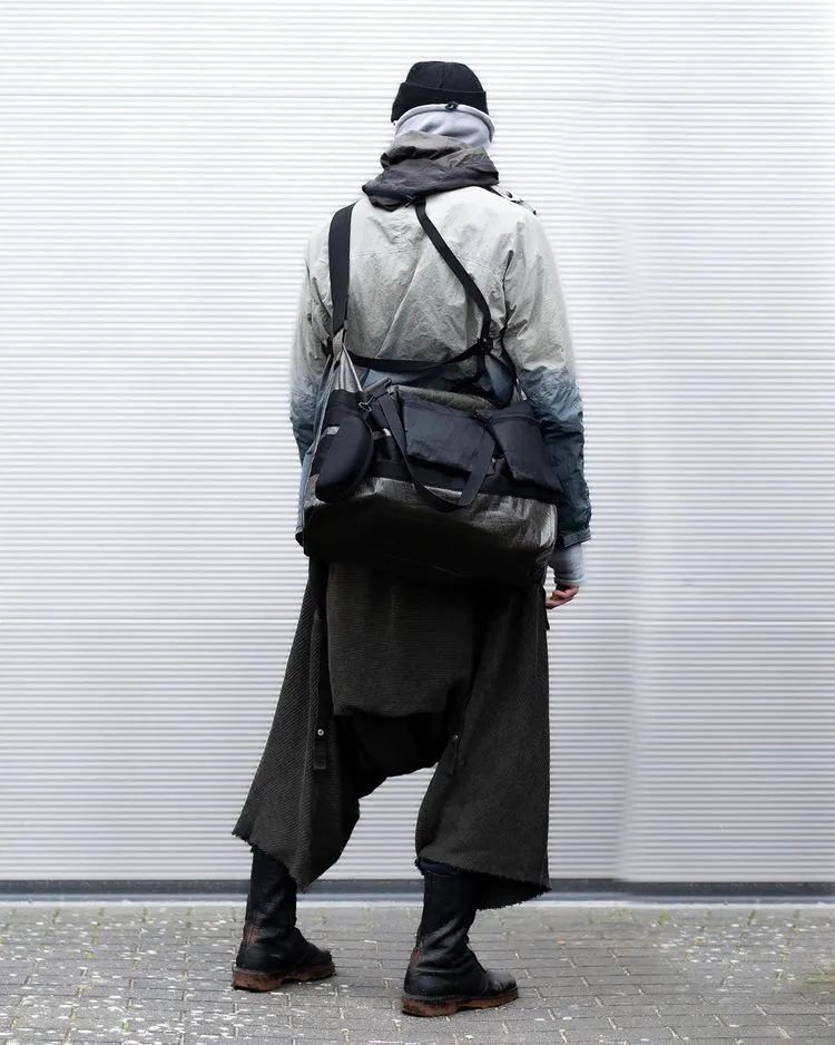 绌挎惌鐏垫劅鏃跺皻琛楁媿,绌挎惌鐏垫劅鏄ュぉ