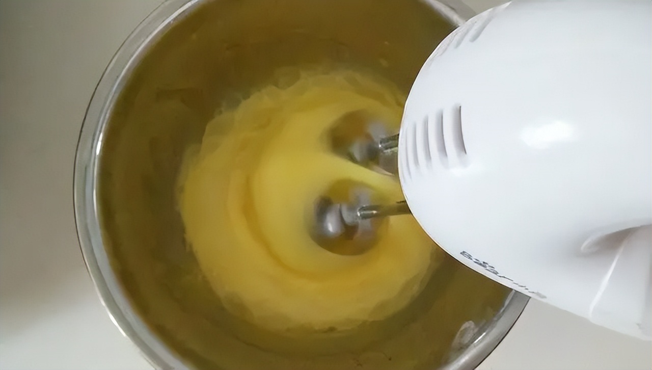 农村加工鸡蛋糕配方视频,70年代的老式鸡蛋糕配方