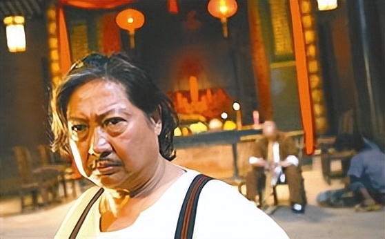 成龙为什么不敢惹洪金宝,成龙的大哥洪金宝