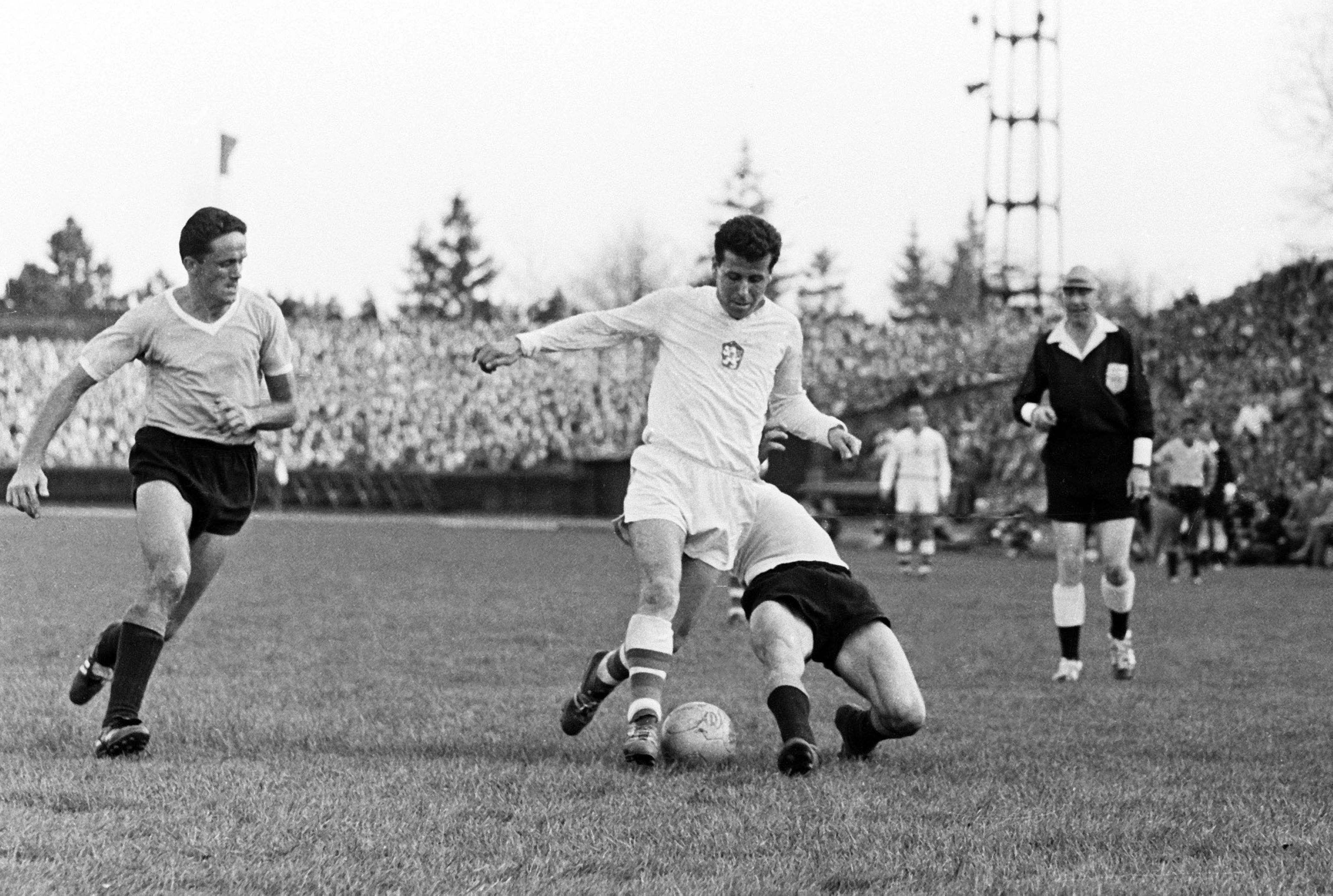 足球历史最佳阵容防守型中场,金球奖历史最佳二阵