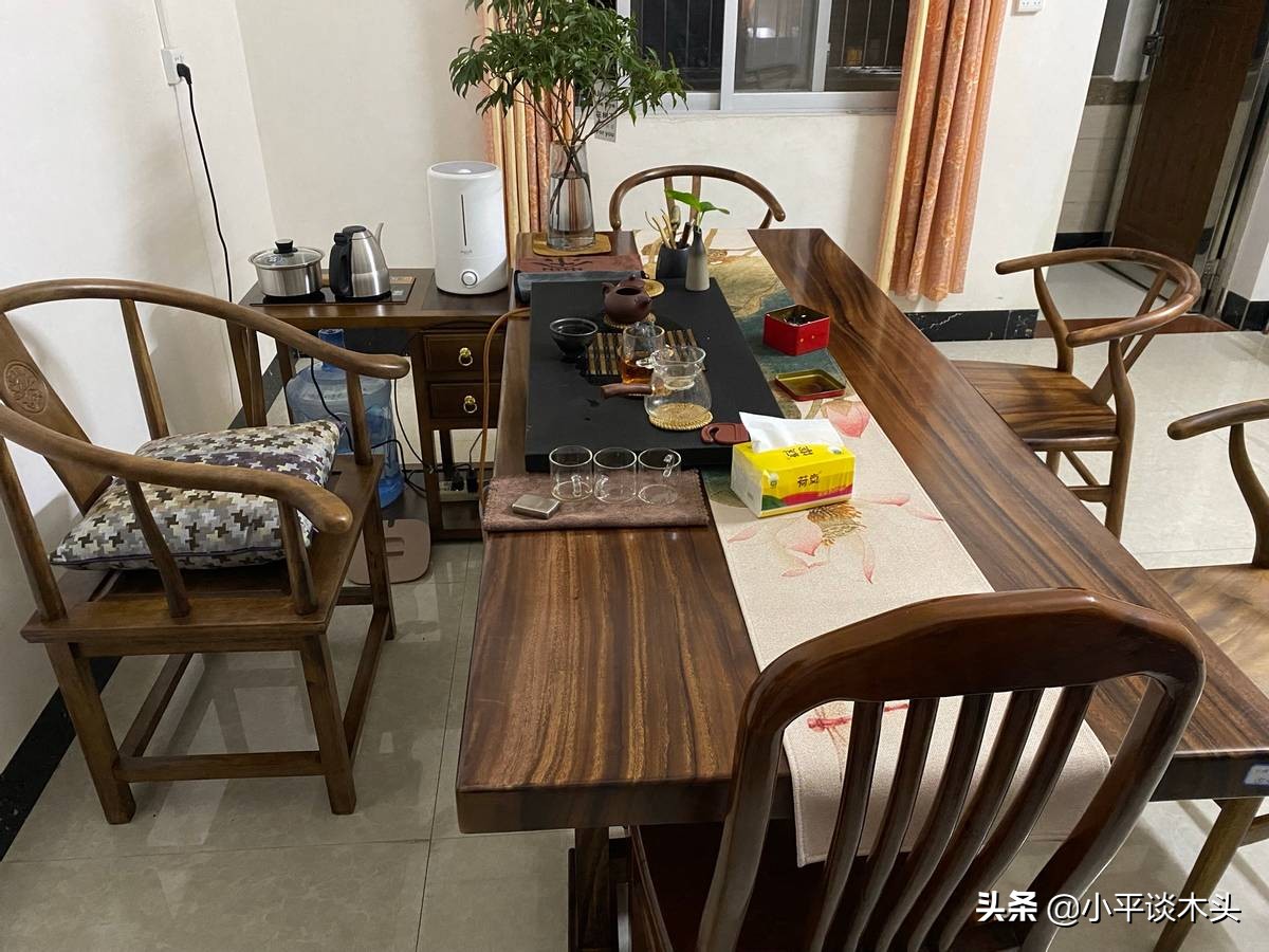 客厅大板桌多大尺寸合适,实木大板桌的选择