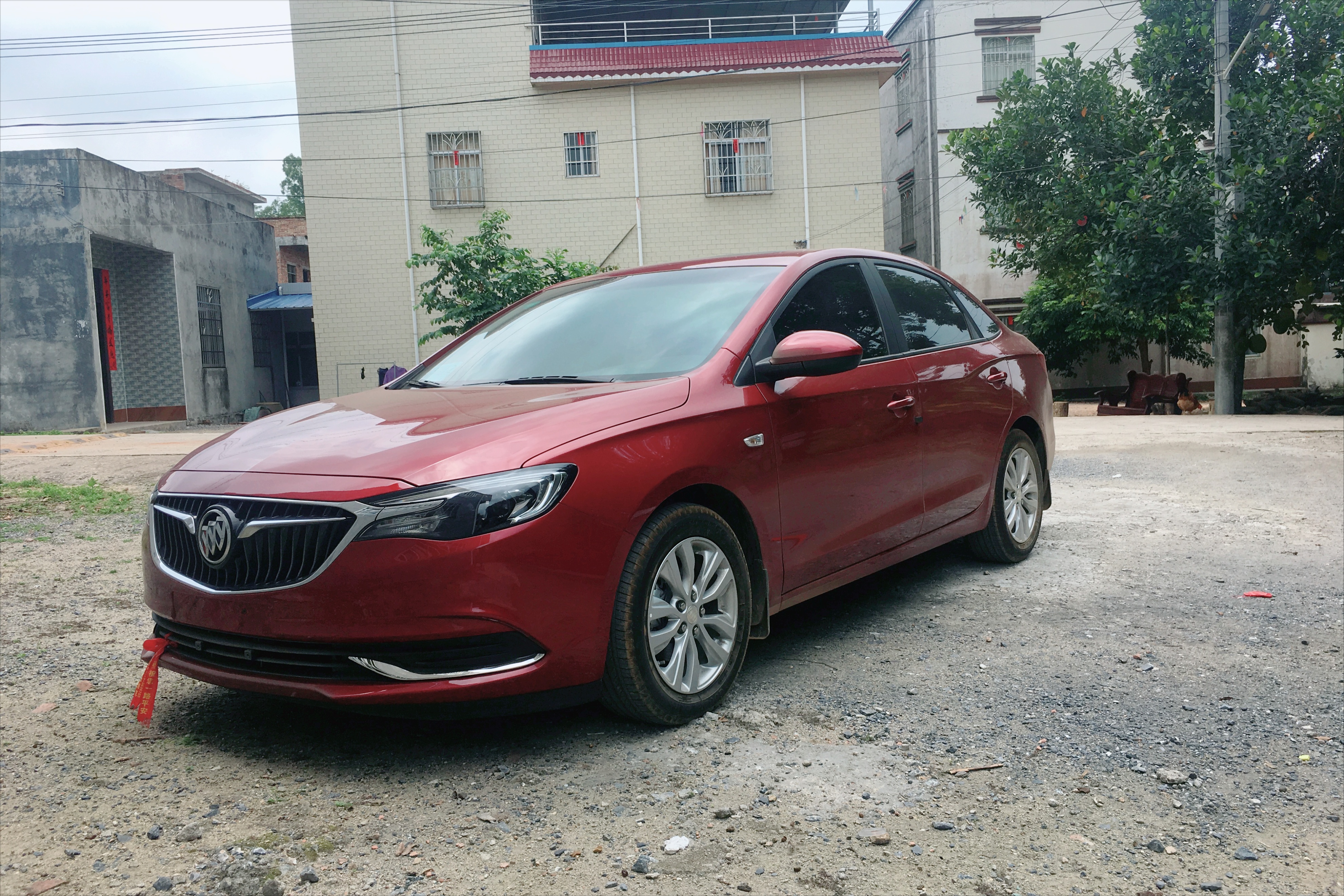 为何老手建议不买suv,普通家庭购买suv真的是个坑吗