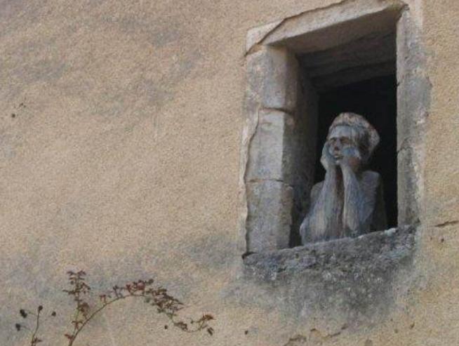 一个被“不伦之恋”诅咒的家族，《百年孤独》道尽人类荒诞的欲望