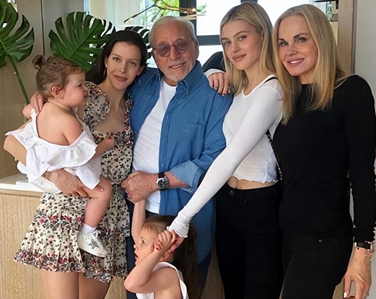 小贝大儿子迎娶富家千金背后故事,小贝大儿子入赘