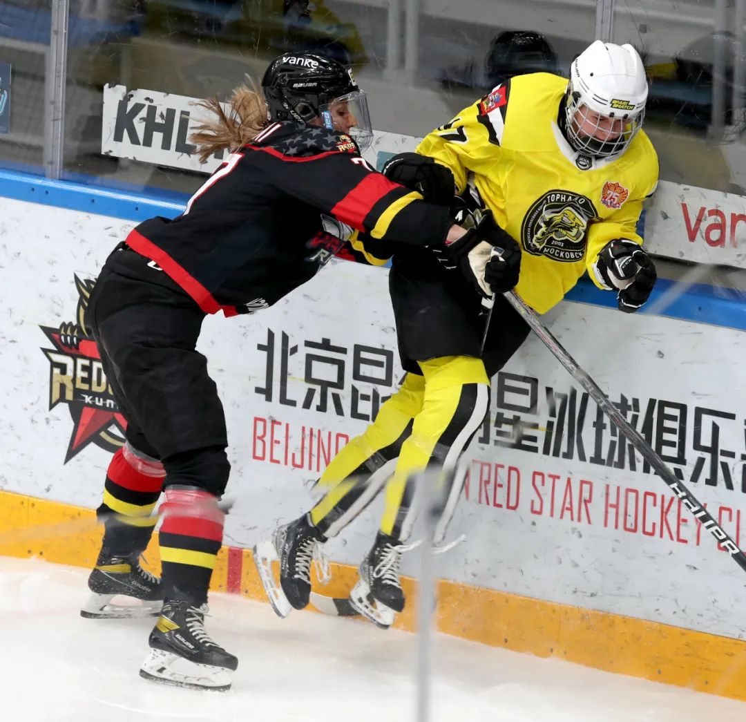 WHL|深圳万科阳光5比1吹散龙卷风，赵启男取得下半赛季第一分