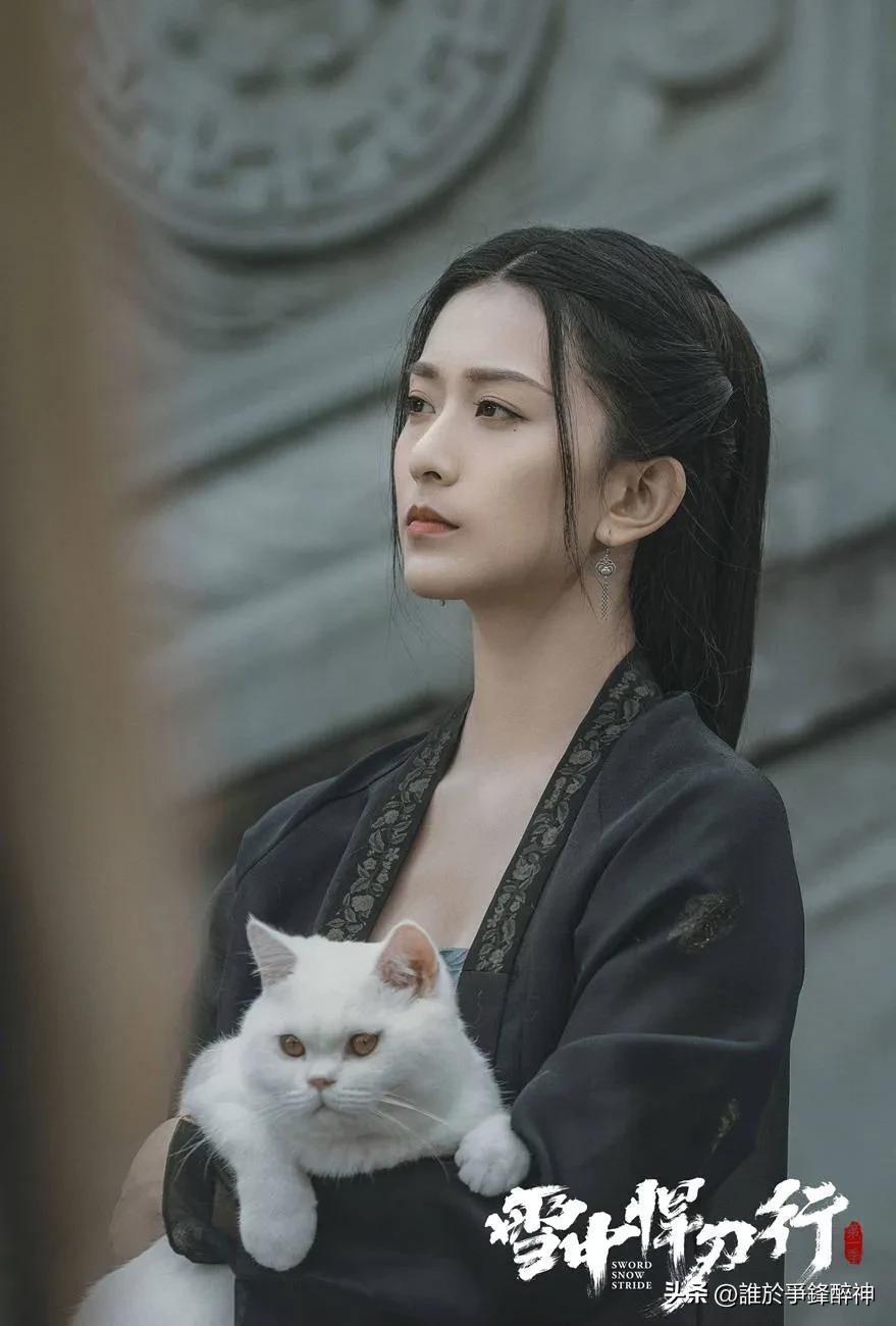 雪中悍刀行:“奶甲”鱼幼薇，低头不见脚尖，剑舞翩翩惹人醉！