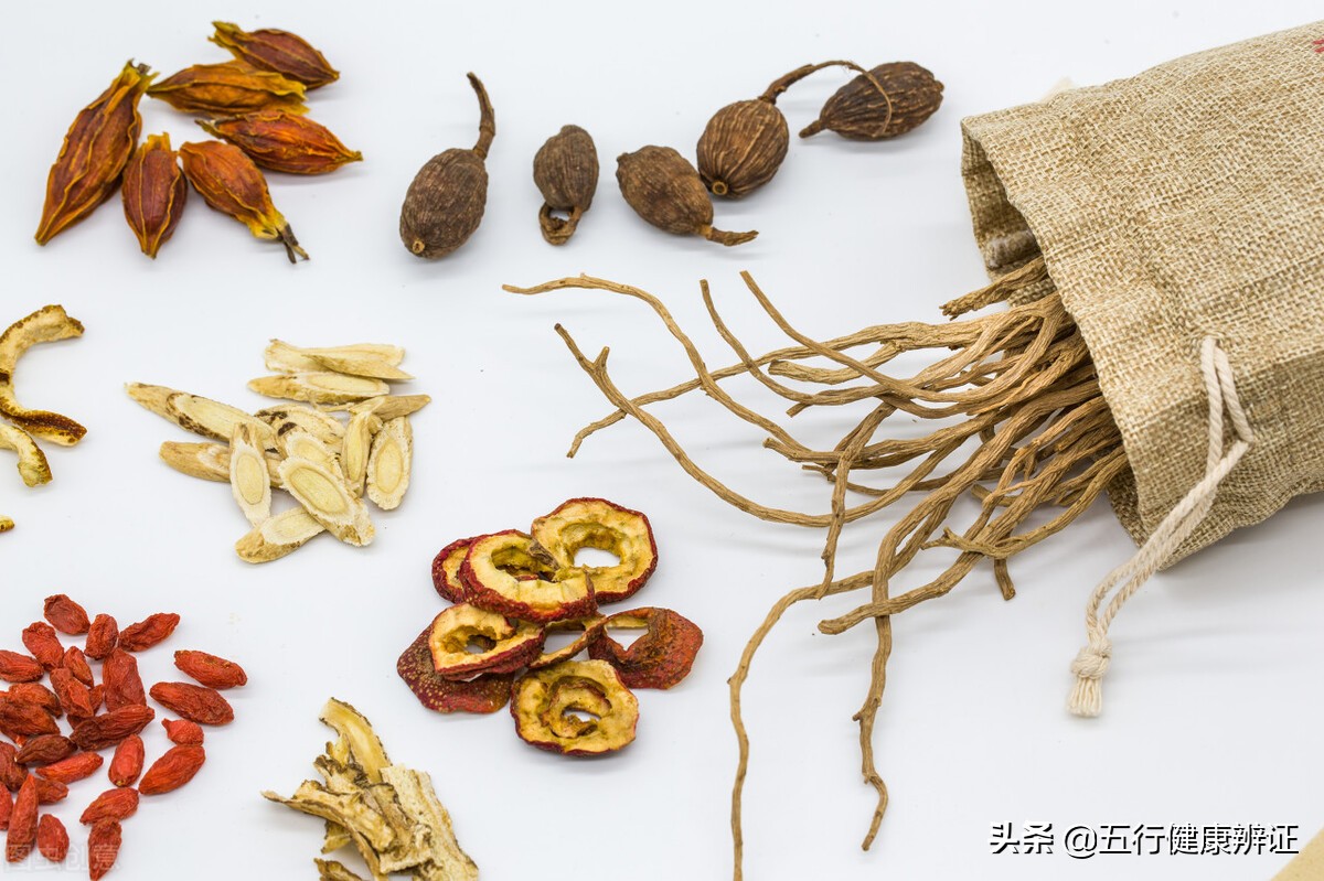 胸闷、心慌、肚子胀，是神经*能官**症？调治就要：疏肝、健脾、宁心