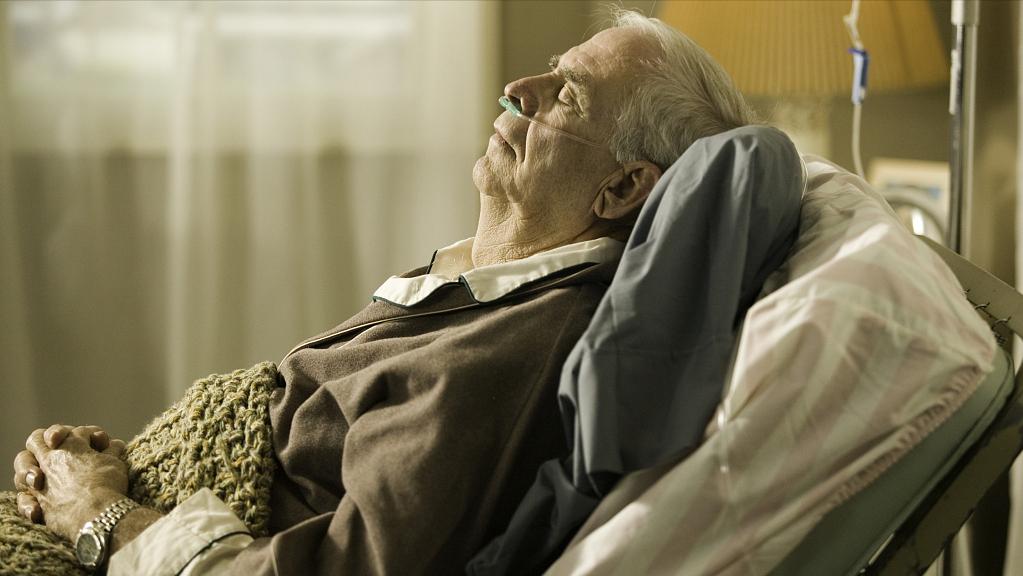 八旬老人昏迷医生救人,老人重病用什么草药救命