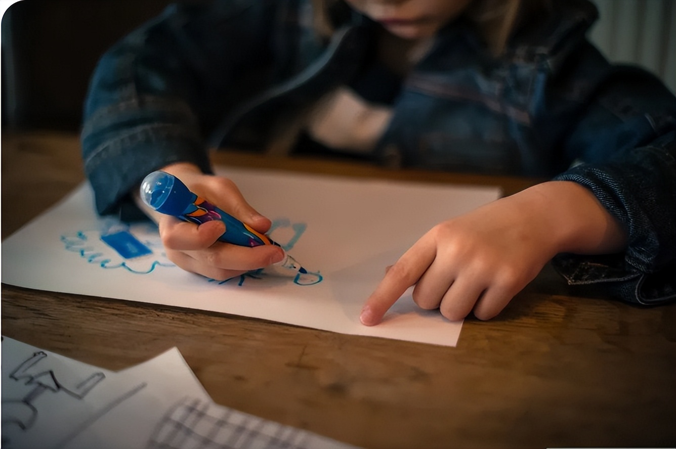 孩子聪不聪明看脑部啥,孩子聪明不聪明看手部就能知道