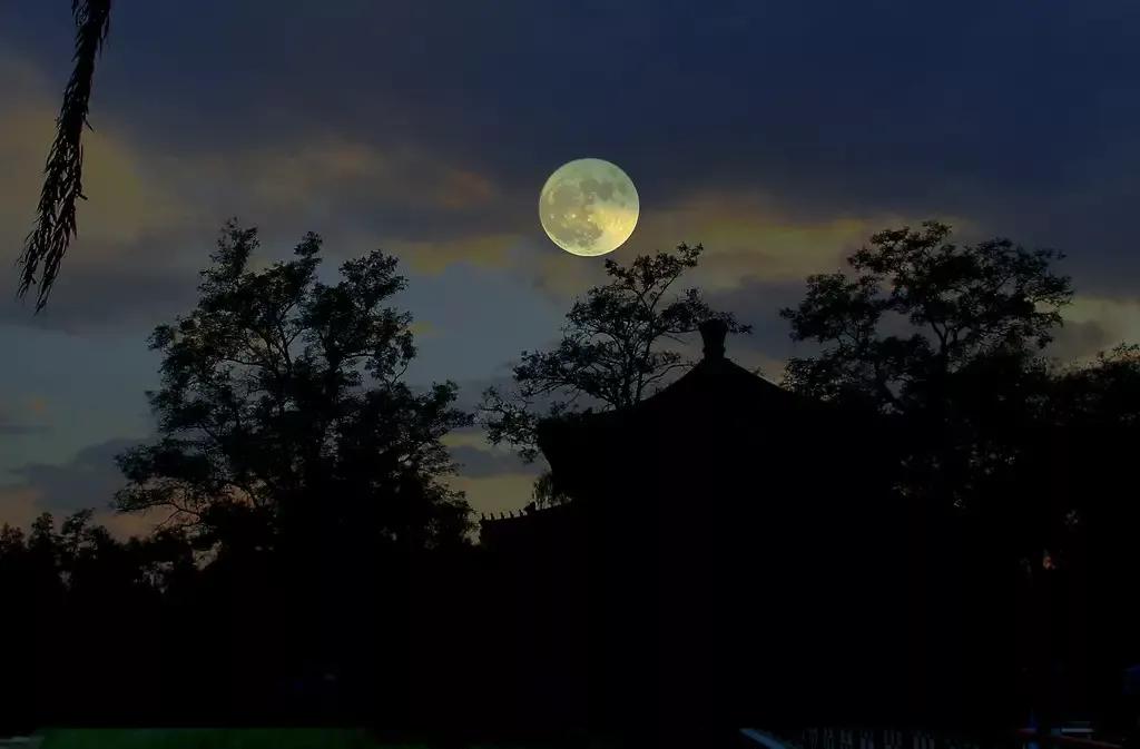 近水楼台先得月的真实故事,你知道什么是近水楼台先得月吗