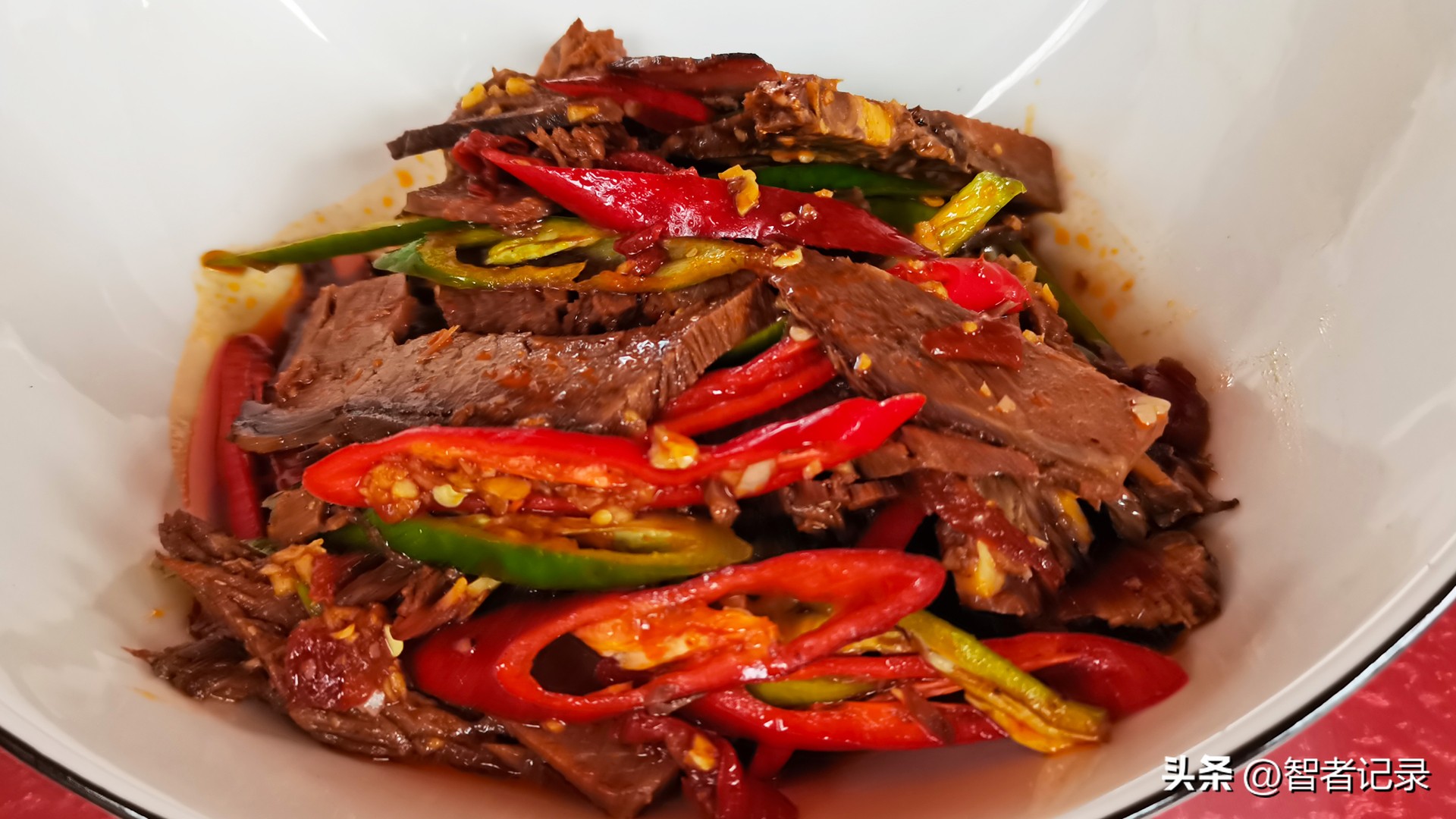 西藏牦牛肉火锅美食推荐,打卡最好吃的牦牛肉火锅