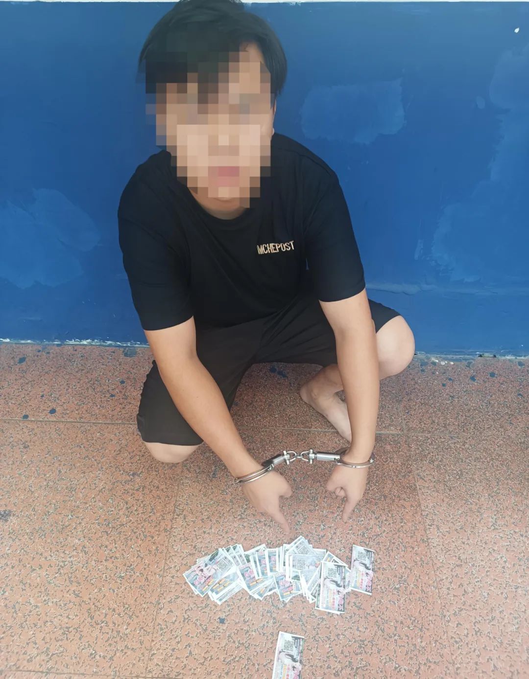 深夜发放“涉黄”小卡片冷水滩公安又抓6人!警惕:“涉黄”小卡片实为电信诈骗的新型“引流方式”