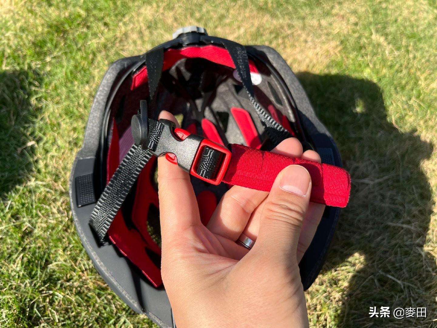 科技感爆棚的未来型头盔,智能头盔helmet