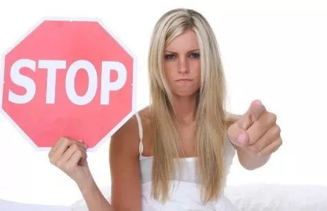 如果你在出租车上遇到色狼怎么办,公交车性骚扰如何处罚