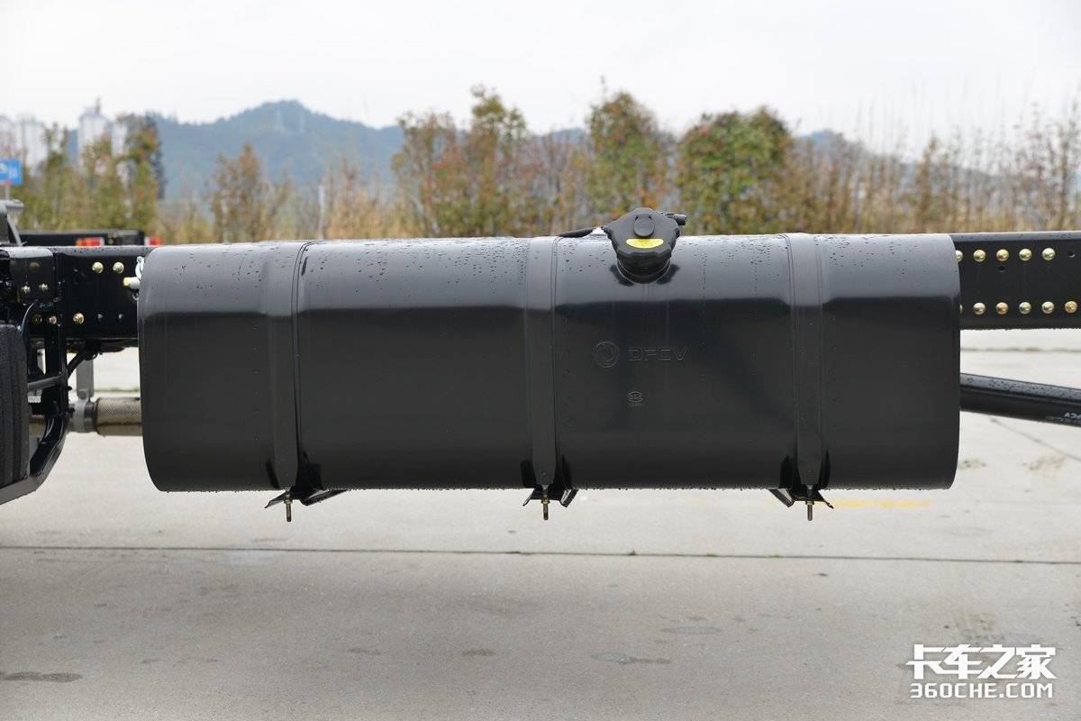 重载版5米8六缸中卡载货车,6.8米载货车公认油耗最低的4款车