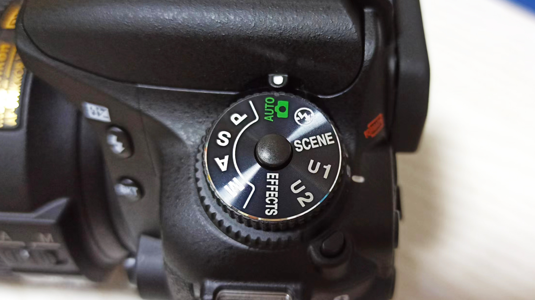 尼康有wifi功能的单反相机推荐,支持无线传输的尼康相机