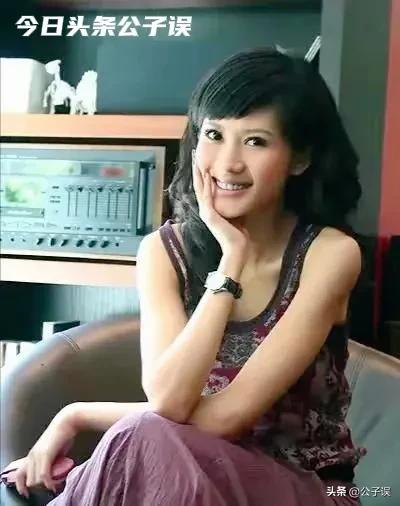 一张和冯小刚的“夜宿门”照片,彻底撕下了沈星的遮羞布