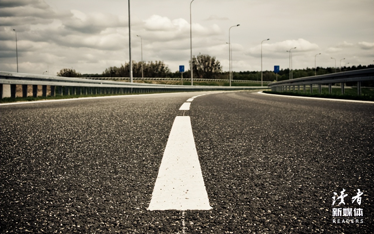 5个领导4杯水怎么分,你准备了5杯水却有6个领导怎么办