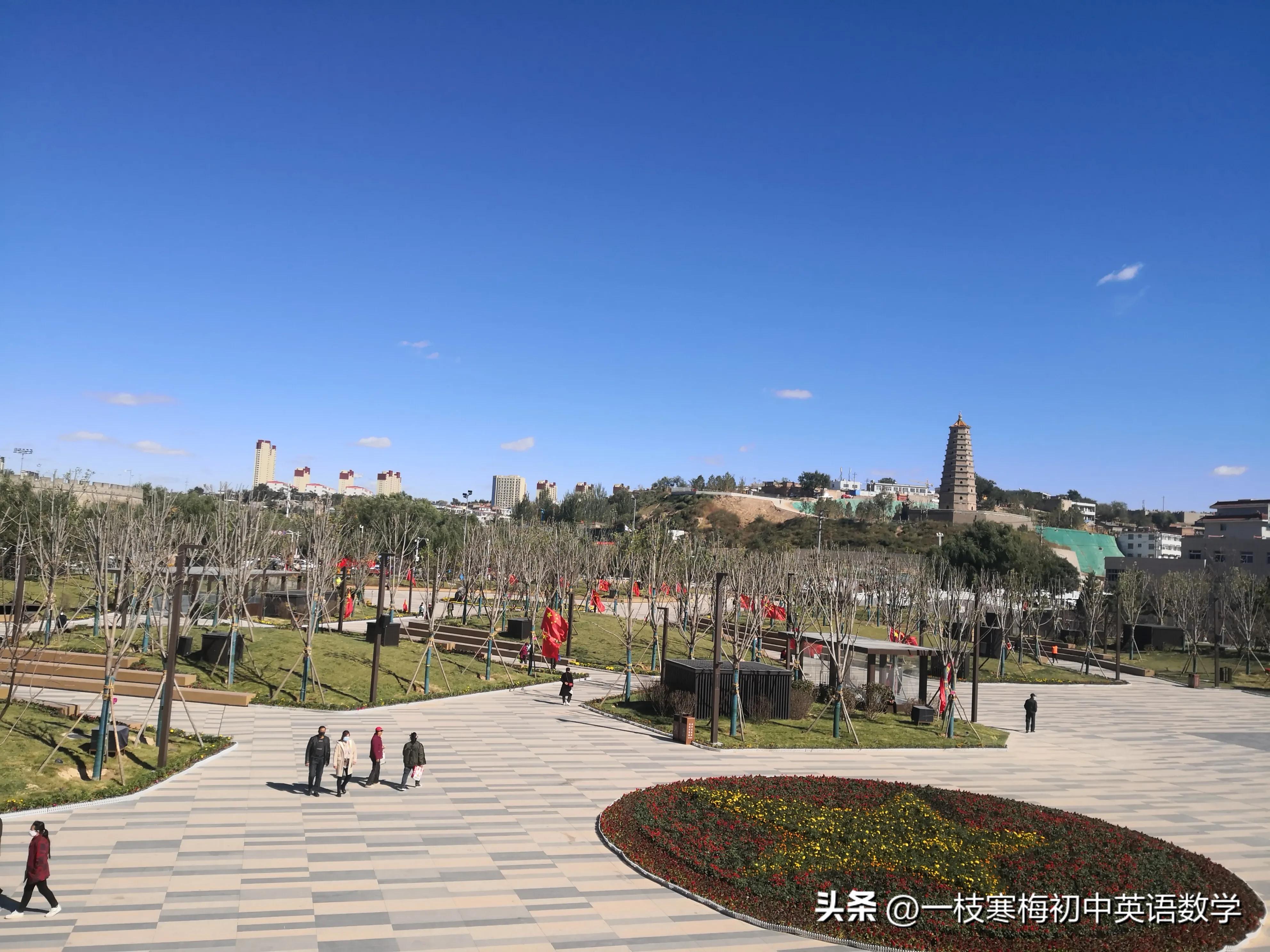 八年级下册英语课文重点句型朗诵,人教版八上英语重点短语句型写作