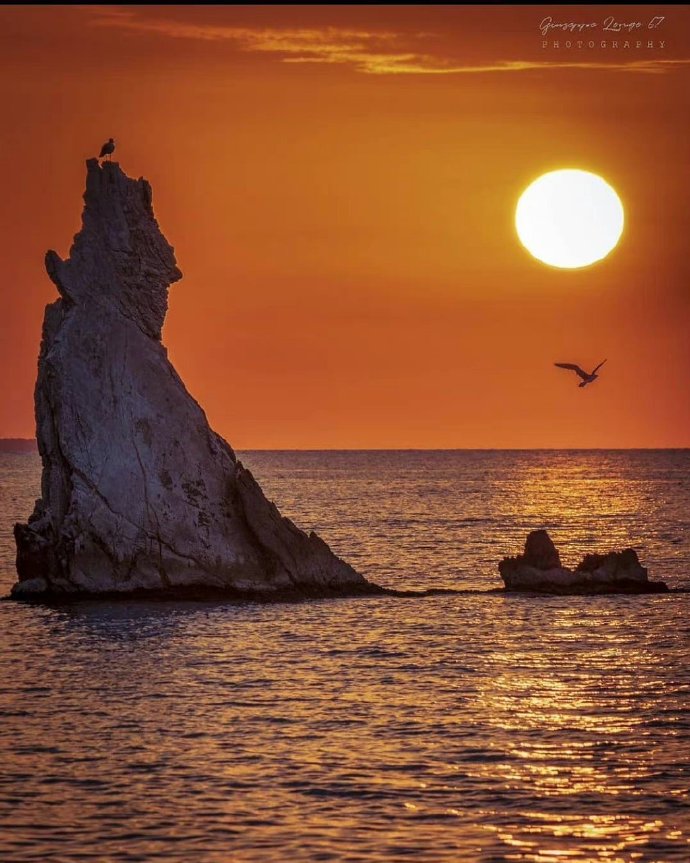 男朋友手机有丑照,男友手机里有自己丑照