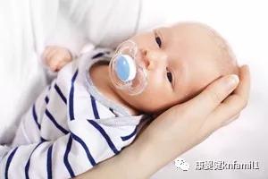 初生婴儿大便少是怎么回事,初生婴儿大便少小便正常